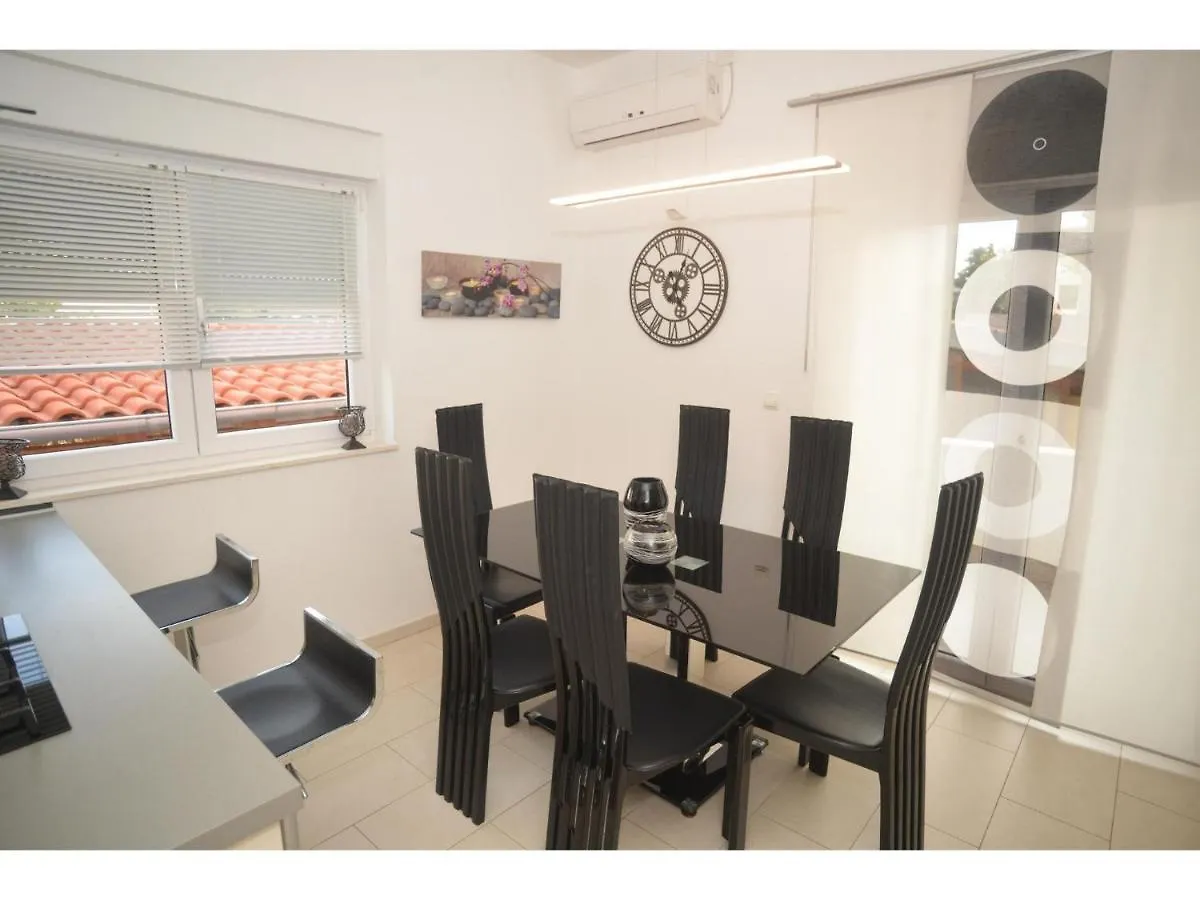 Apartments Bluemare Pakoštane