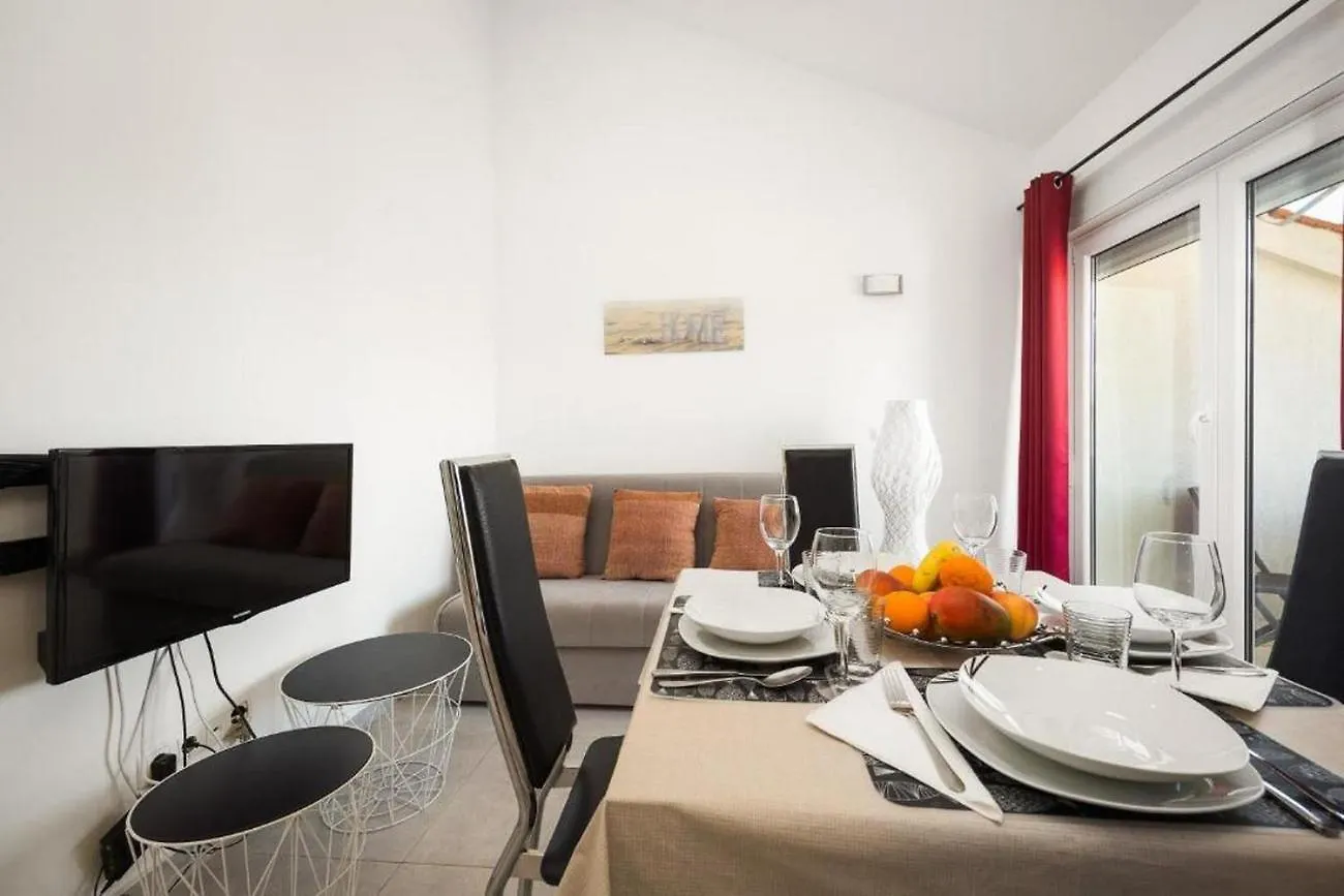 Apartments Bluemare Pakoštane