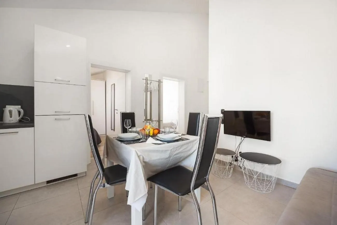 Apartments Bluemare Pakoštane
