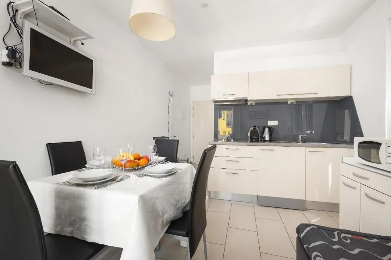 Apartments Bluemare Pakoštane