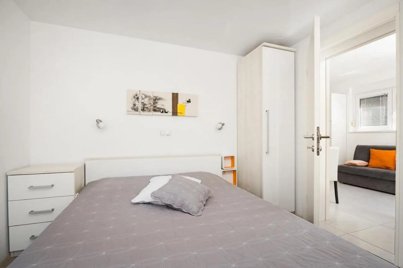 Apartments Bluemare Pakoštane Chorvatsko