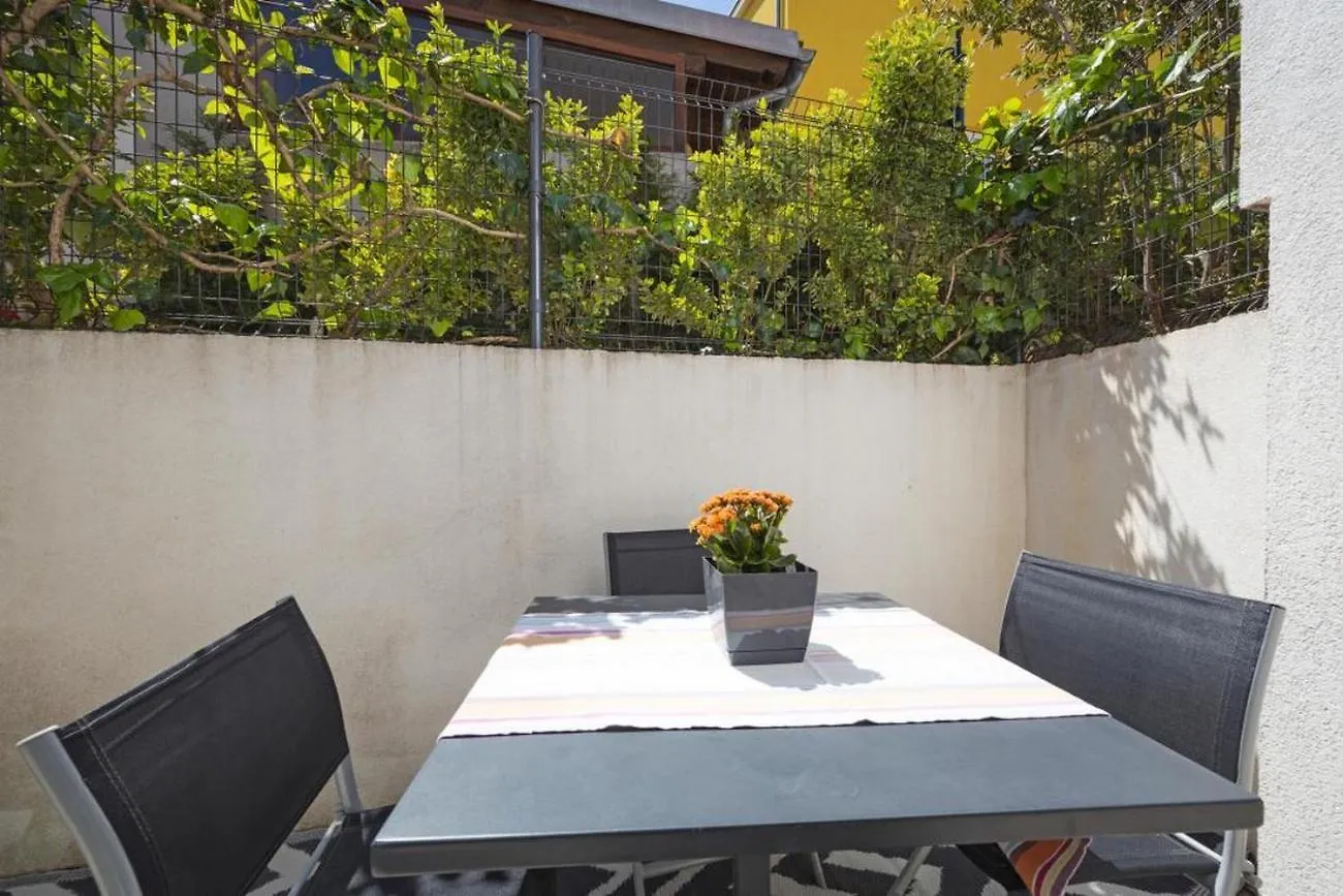 Apartments Bluemare Pakoštane