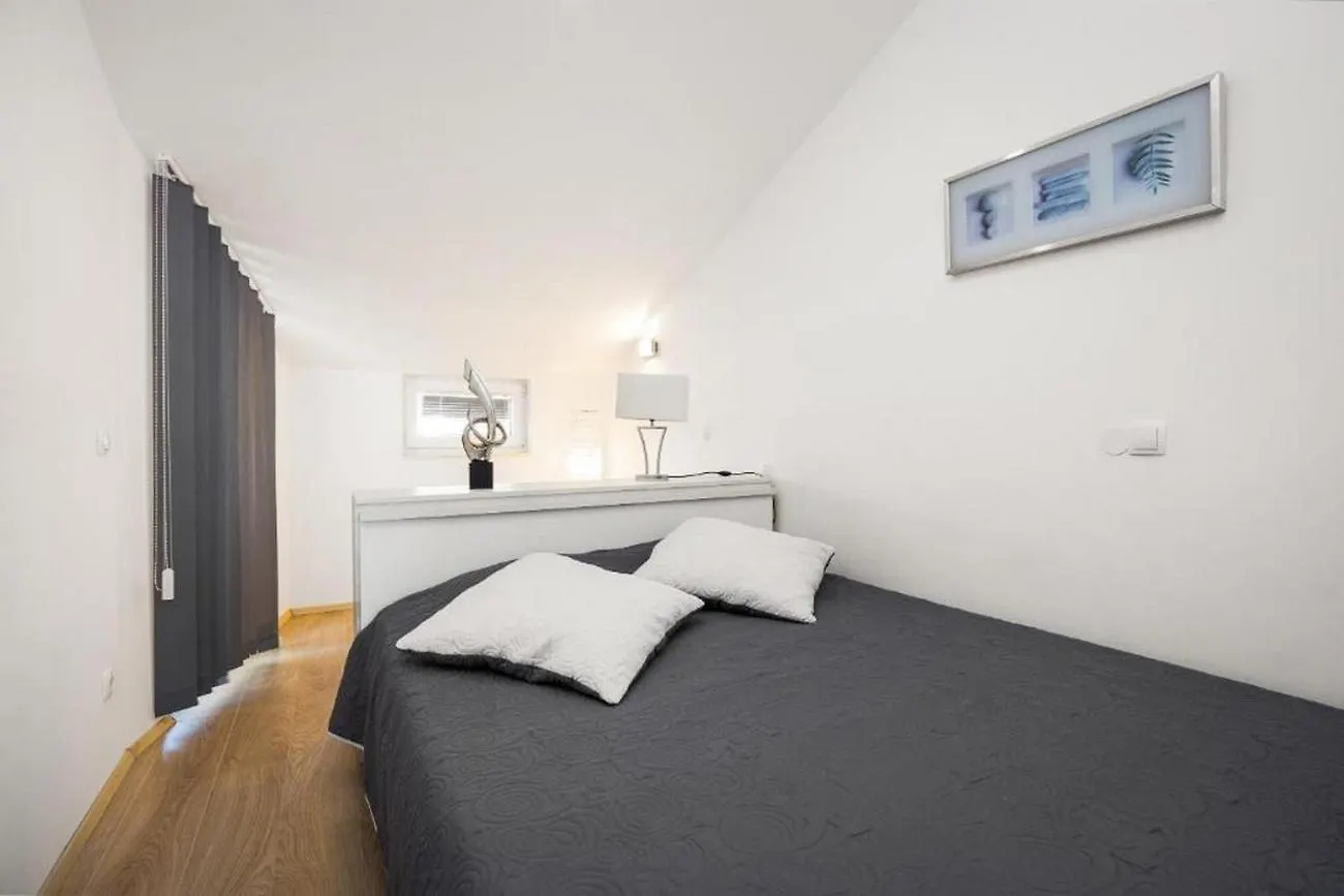 Apartments Bluemare Pakoštane