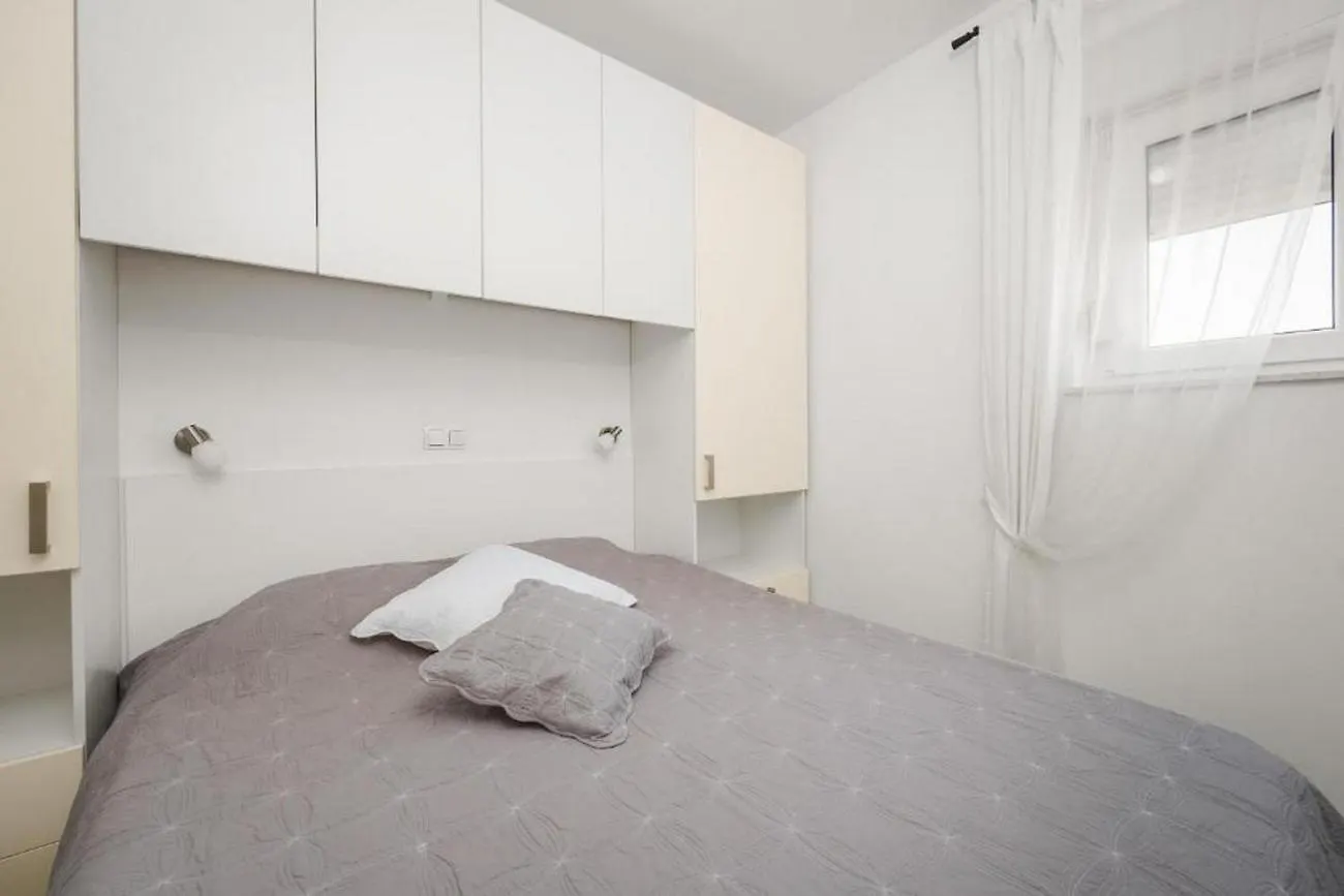 Apartments Bluemare Pakoštane