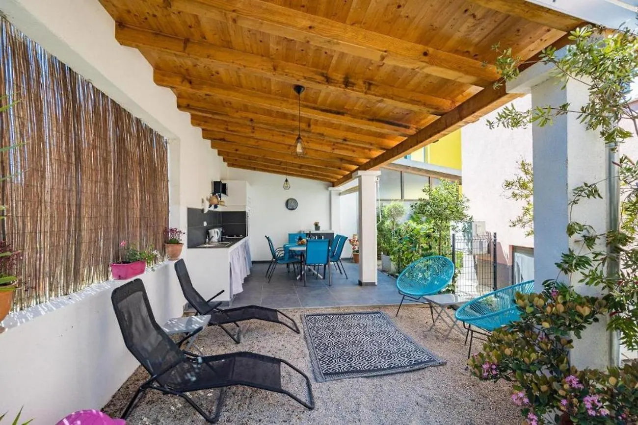 Apartments Bluemare Pakoštane