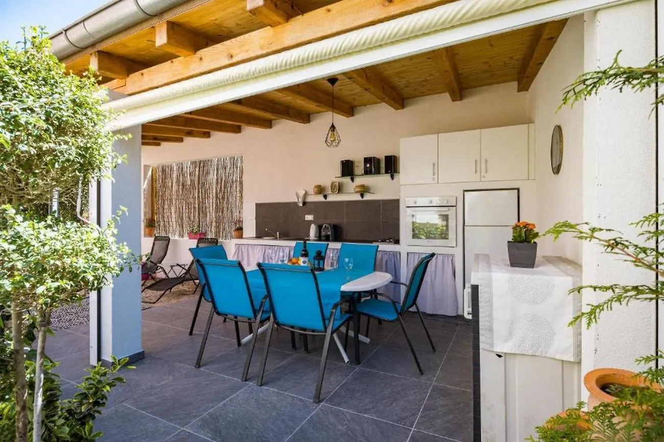 Apartments Bluemare باكوشتاني